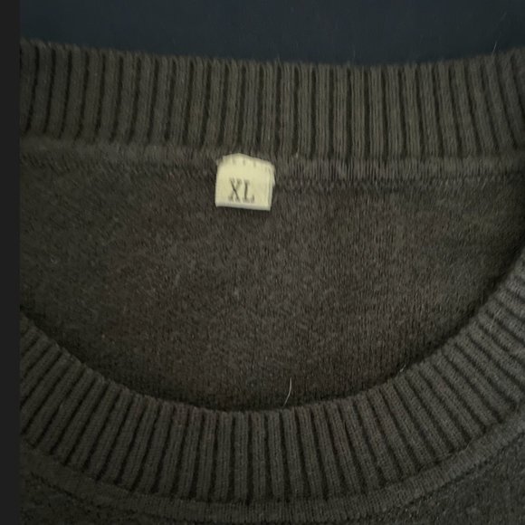 Leopard Arm Crew Neck Sweater - Picture 2 of 3